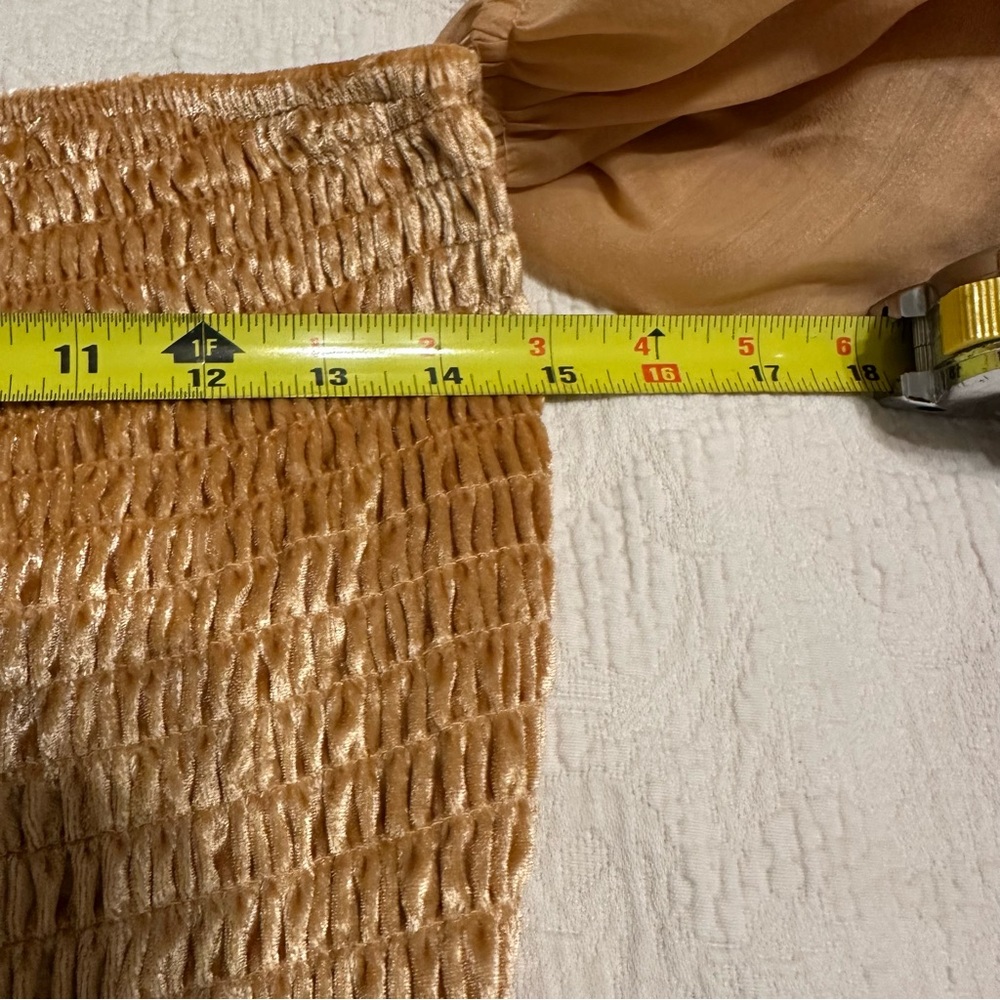 NEW ⭐️⭐️ Intimately Free People Gold velvet Bodysuit with Puff Sleeves sz XL - Picture 5 of 8